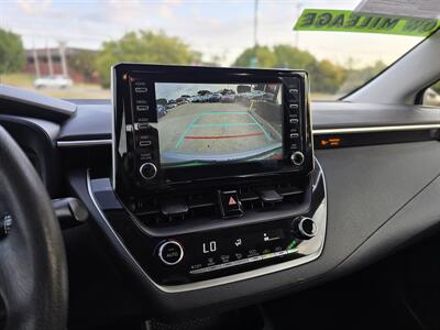 2020 Toyota Corolla LE   - Photo 18 - Garland, TX 75042