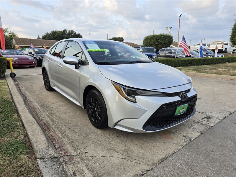 2020 Toyota Corolla LE   - Photo 10 - Garland, TX 75042