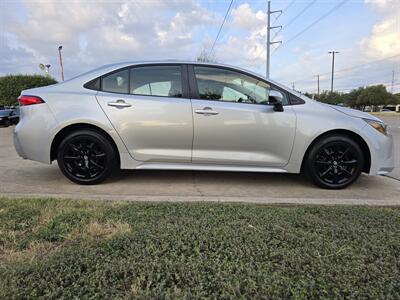 2020 Toyota Corolla LE   - Photo 9 - Garland, TX 75042