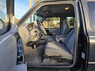 2001 Mazda B-Series Pickup B3000 SE   - Photo 16 - Garland, TX 75042