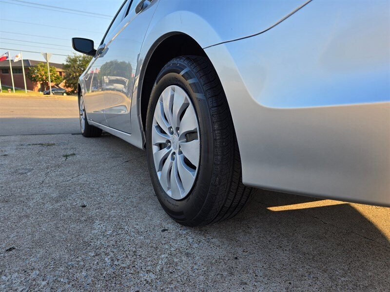 2012 Honda Accord LX - Photo 5 - Garland, TX 75042