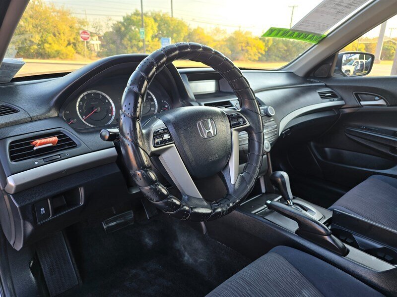 2012 Honda Accord LX - Photo 13 - Garland, TX 75042