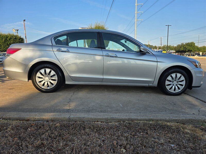 2012 Honda Accord LX - Photo 9 - Garland, TX 75042