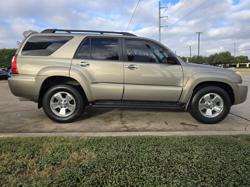 2007 Toyota 4Runner SR5   - Photo 9 - Garland, TX 75042
