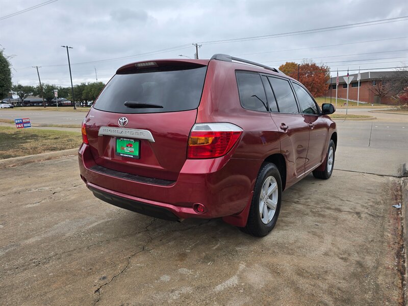 2010 Toyota Highlander - Photo 8 - Garland, TX 75042
