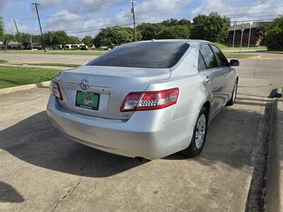 2010 Toyota Camry LE   - Photo 8 - Garland, TX 75042