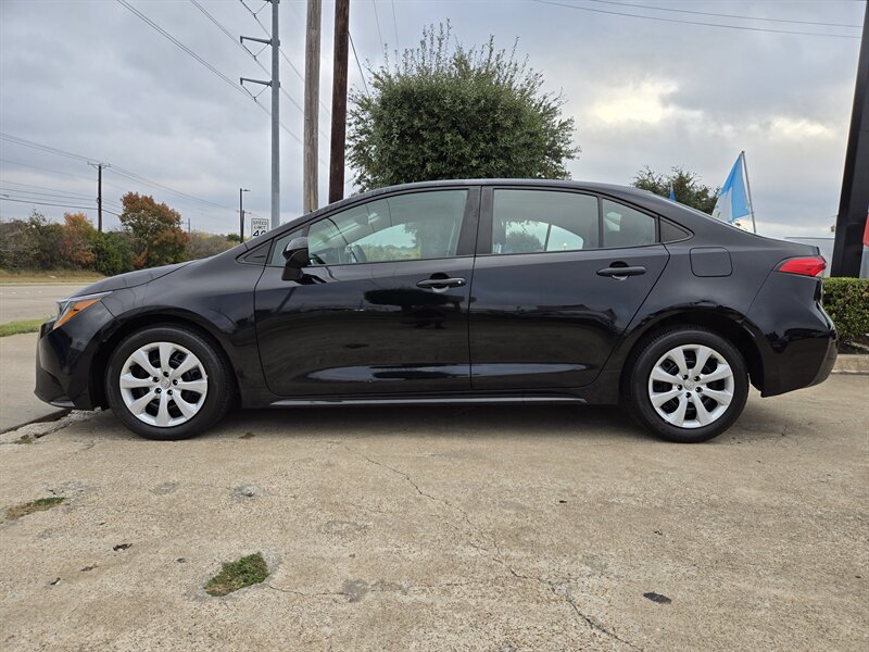 2024 Toyota Corolla LE - Photo 3 - Garland, TX 75042