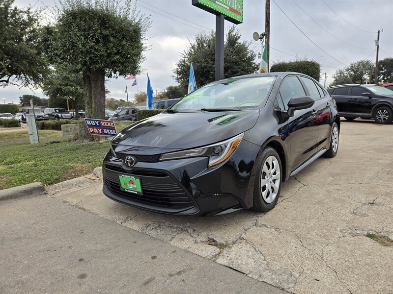 2024 Toyota Corolla LE - Photo 2 - Garland, TX 75042