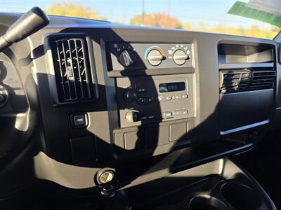 2005 Chevrolet Express 1500 - Photo 18 - Garland, TX 75042