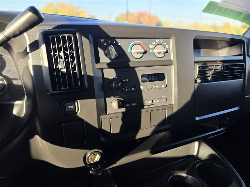 2005 Chevrolet Express 1500 - Photo 18 - Garland, TX 75042