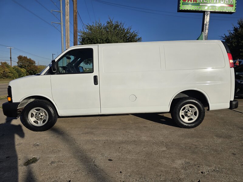 2005 Chevrolet Express 1500 - Photo 3 - Garland, TX 75042