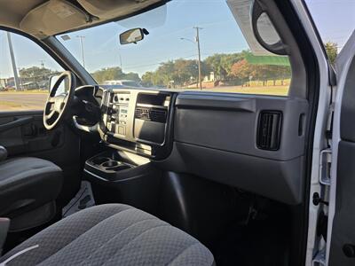 2005 Chevrolet Express 1500 - Photo 12 - Garland, TX 75042