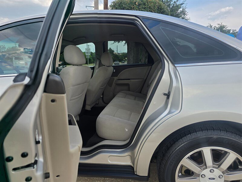 2008 Ford Taurus SEL - Photo 15 - Garland, TX 75042