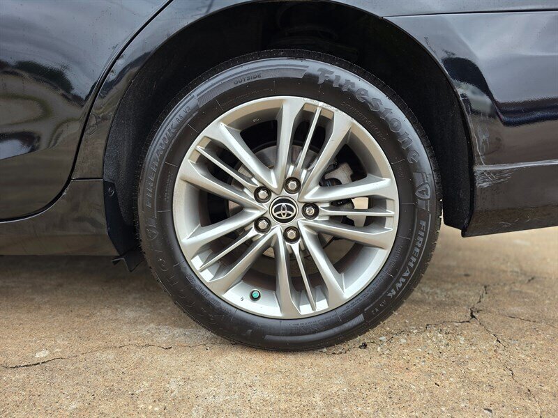 2017 Toyota Camry SE - Photo 4 - Garland, TX 75042