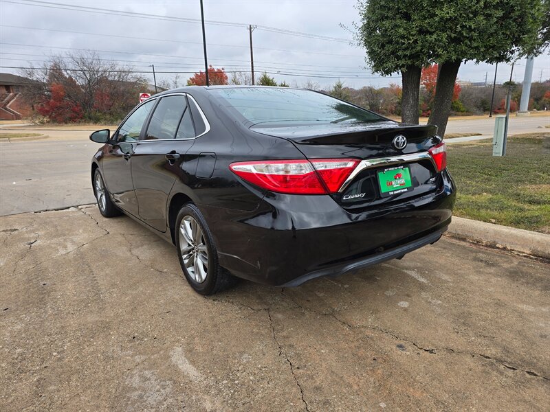 2017 Toyota Camry SE - Photo 6 - Garland, TX 75042