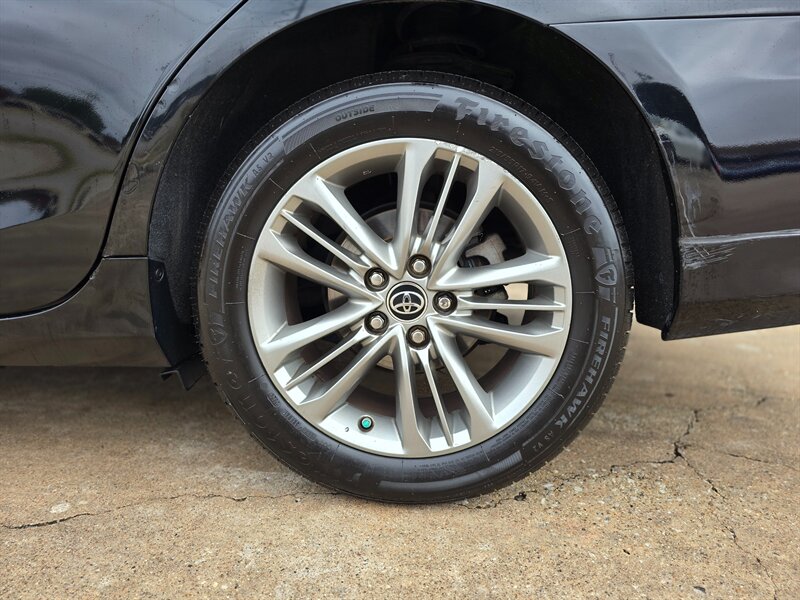 2017 Toyota Camry SE - Photo 4 - Garland, TX 75042