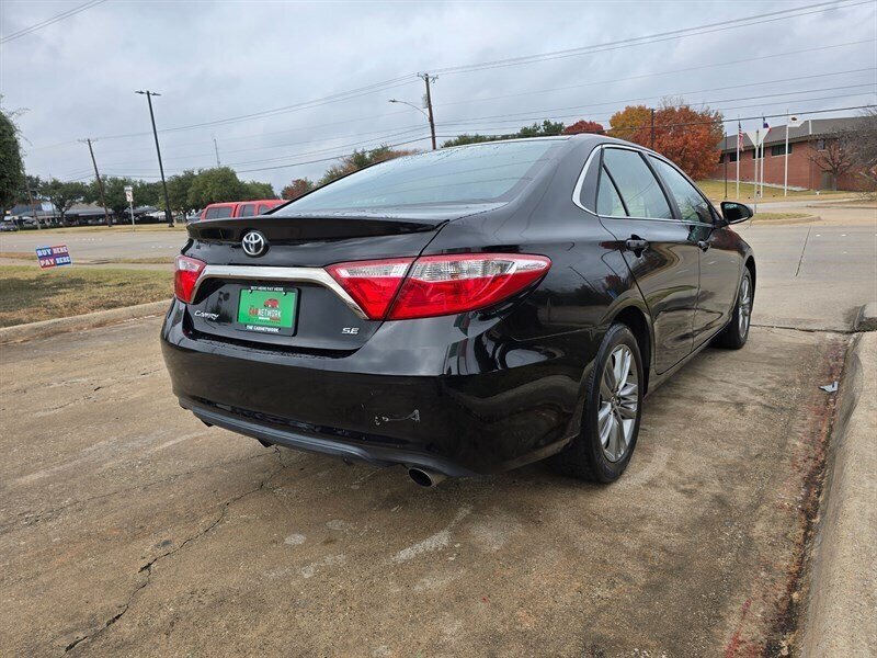 2017 Toyota Camry SE - Photo 9 - Garland, TX 75042