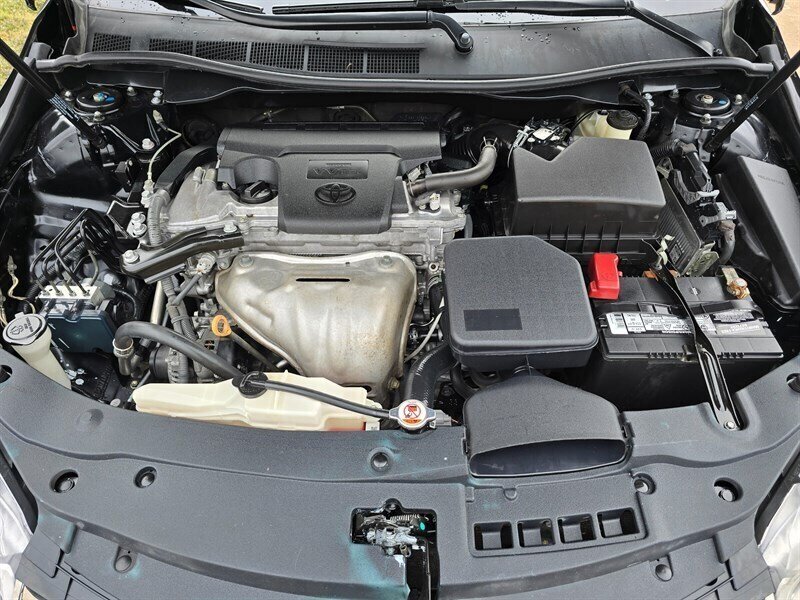 2017 Toyota Camry SE - Photo 13 - Garland, TX 75042