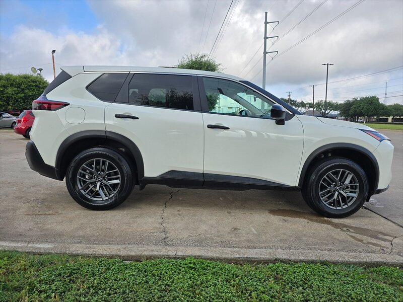 2023 Nissan Rogue S - Photo 10 - Garland, TX 75042