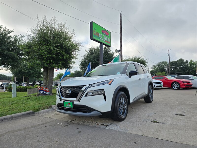 2023 Nissan Rogue S   - Photo 1 - Garland, TX 75042