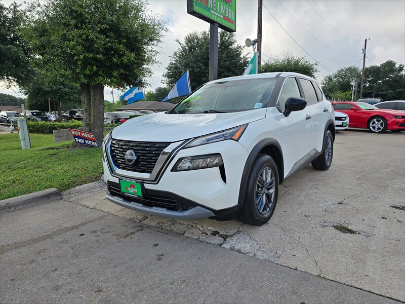2023 Nissan Rogue S - Photo 2 - Garland, TX 75042
