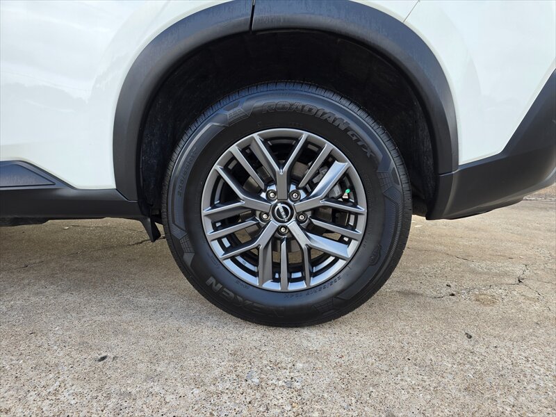 2023 Nissan Rogue S - Photo 4 - Garland, TX 75042