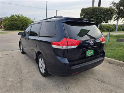 2012 Toyota Sienna LE 8-Passenger   - Photo 6 - Garland, TX 75042
