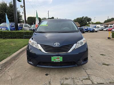 2012 Toyota Sienna LE 8-Passenger   - Photo 11 - Garland, TX 75042