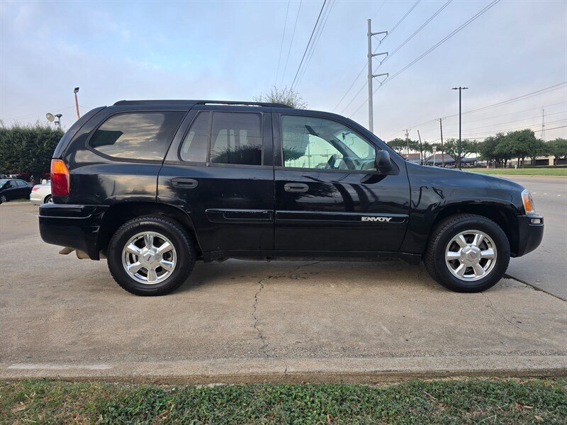 2004 GMC Envoy SLT - Photo 9 - Garland, TX 75042