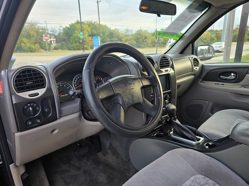2004 GMC Envoy SLT - Photo 13 - Garland, TX 75042