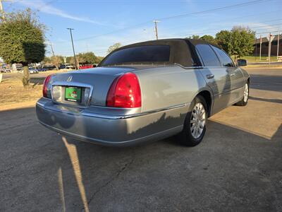 2006 Lincoln Town Car Signature   - Photo 8 - Garland, TX 75042