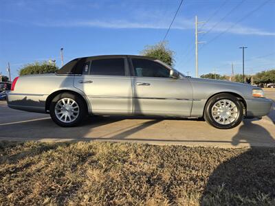 2006 Lincoln Town Car Signature   - Photo 9 - Garland, TX 75042