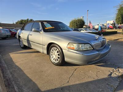 2006 Lincoln Town Car Signature   - Photo 10 - Garland, TX 75042