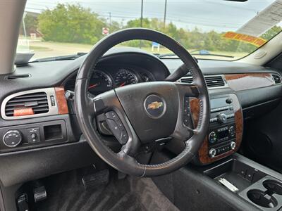 2008 Chevrolet Suburban LT   - Photo 13 - Garland, TX 75042