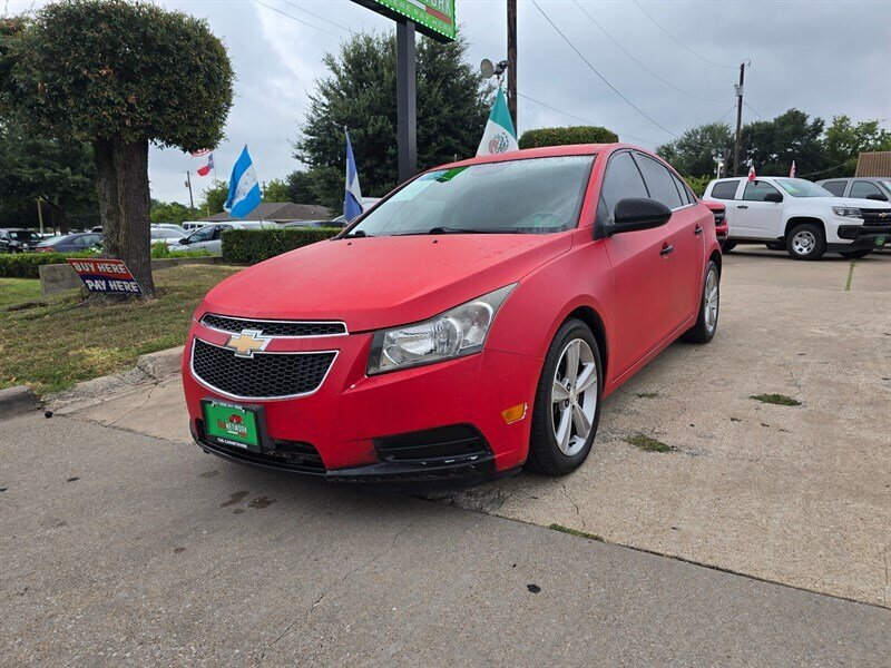 2013 Chevrolet Cruze 2LT Auto - Photo 2 - Garland, TX 75042