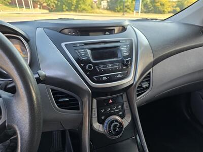 2013 Hyundai Elantra GLS   - Photo 16 - Garland, TX 75042