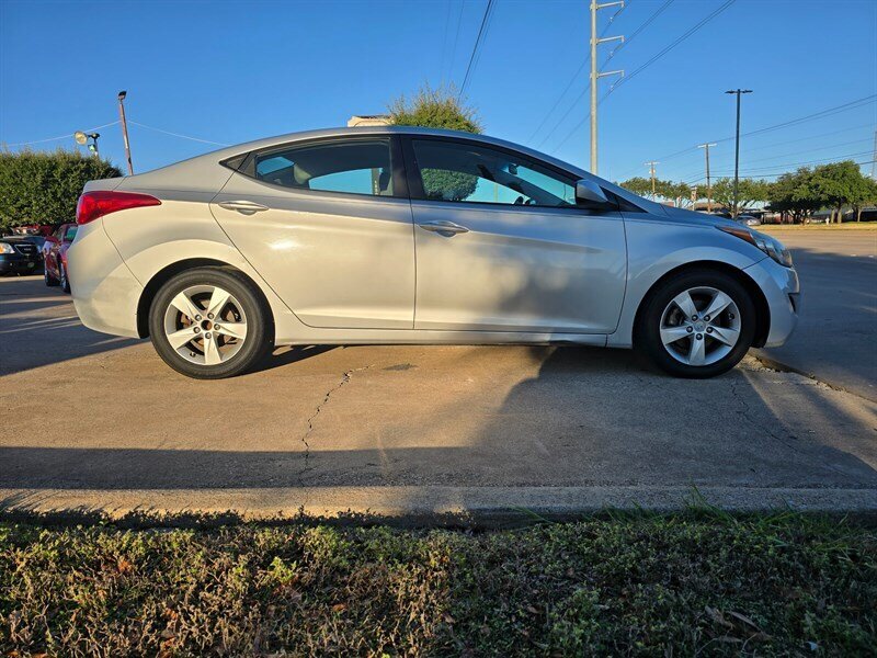 2011 Hyundai ELANTRA GLS - Photo 9 - Garland, TX 75042