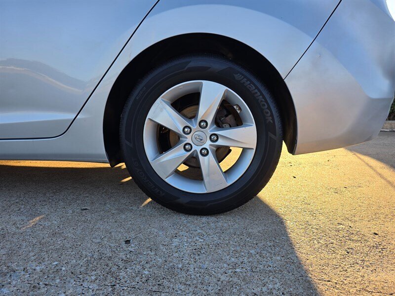 2011 Hyundai ELANTRA GLS - Photo 4 - Garland, TX 75042