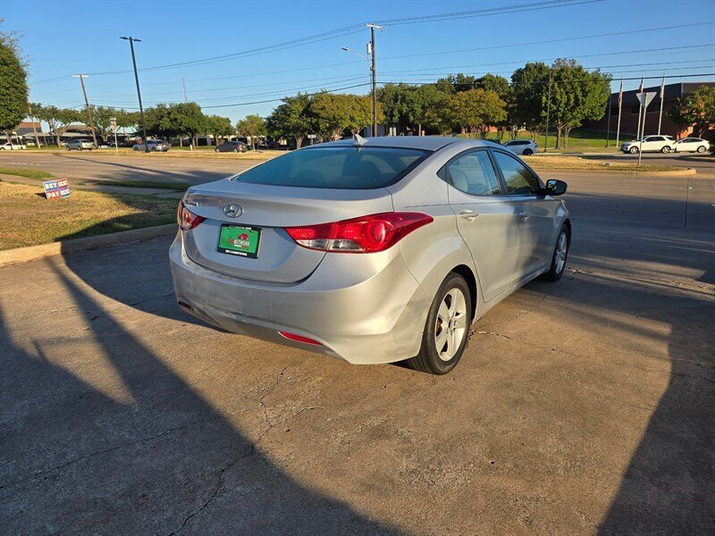 2011 Hyundai ELANTRA GLS - Photo 8 - Garland, TX 75042