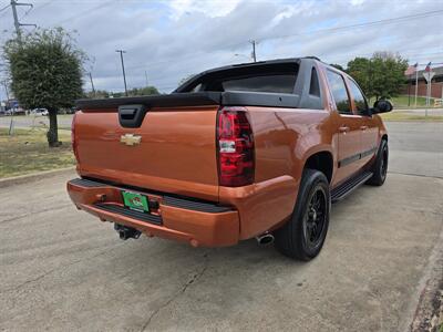 2007 Chevrolet Avalanche LT 1500   - Photo 9 - Garland, TX 75042