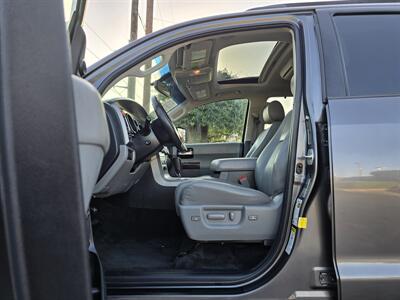 2016 Toyota Sequoia Platinum   - Photo 21 - Garland, TX 75042