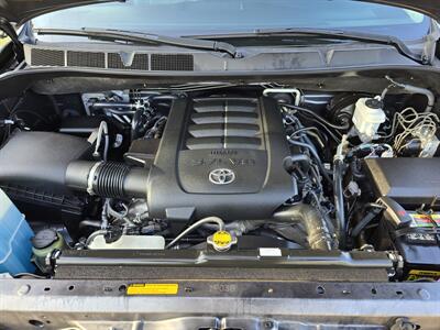 2016 Toyota Sequoia Platinum   - Photo 16 - Garland, TX 75042