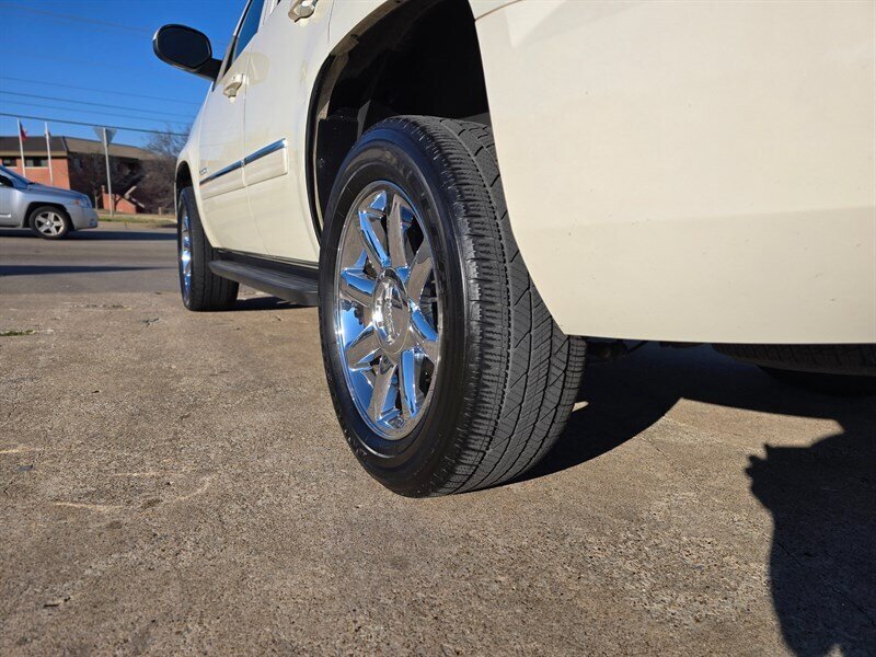 2014 GMC Yukon SLT - Photo 5 - Garland, TX 75042