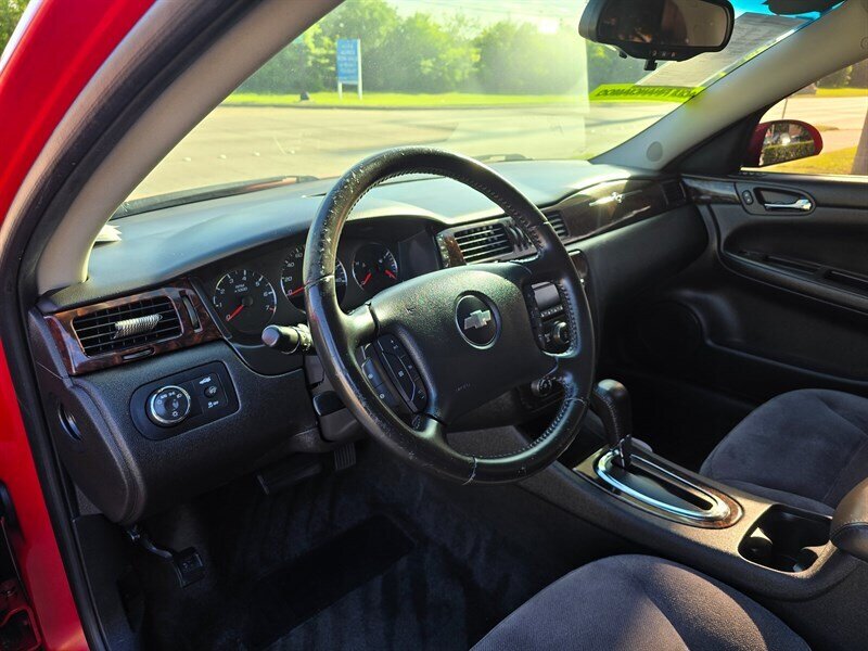 2013 Chevrolet Impala LT - Photo 13 - Garland, TX 75042