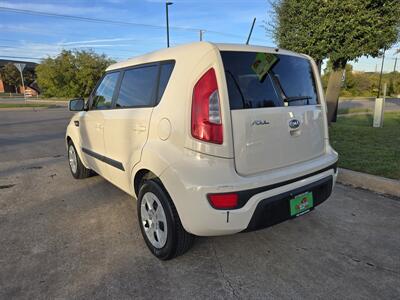 2013 Kia Soul   - Photo 6 - Garland, TX 75042