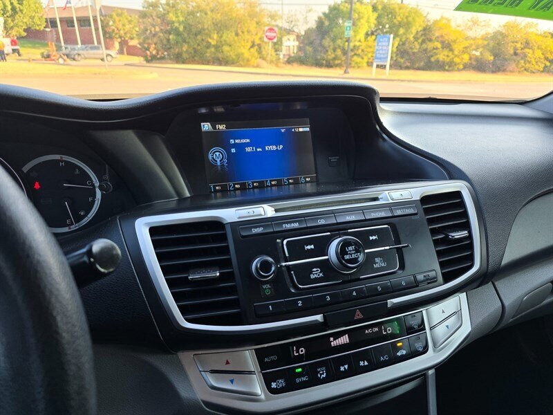 2014 Honda Accord LX - Photo 17 - Garland, TX 75042