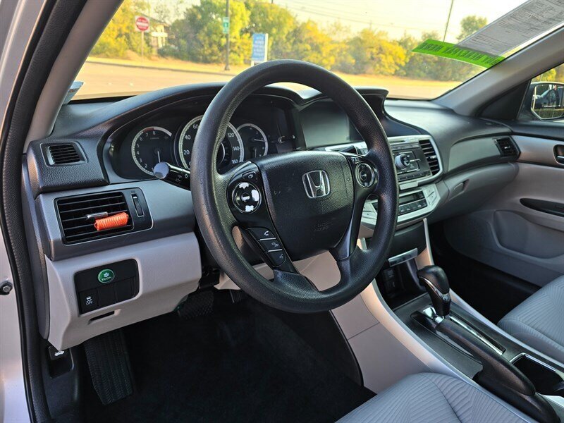 2014 Honda Accord LX - Photo 13 - Garland, TX 75042