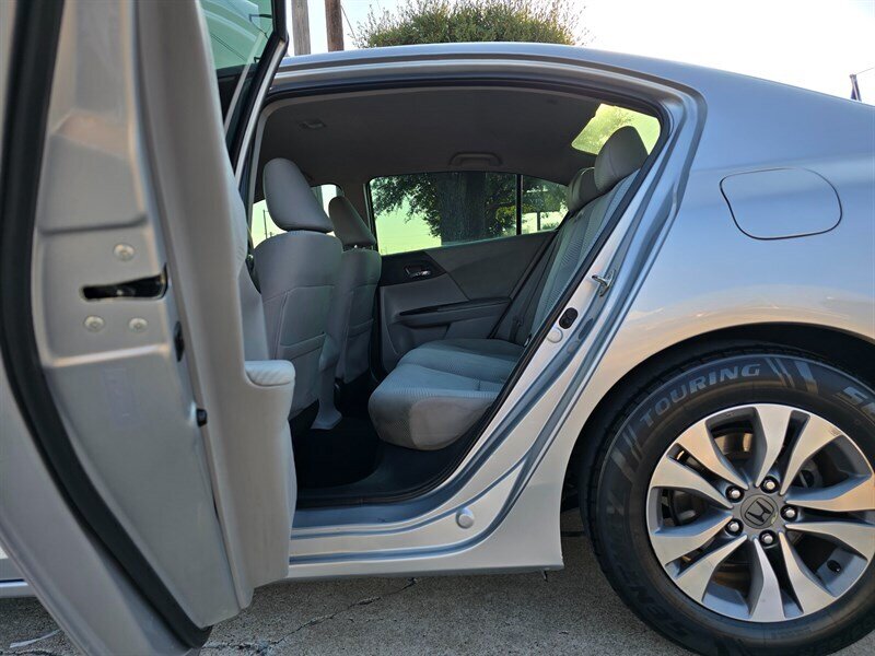 2014 Honda Accord LX - Photo 15 - Garland, TX 75042