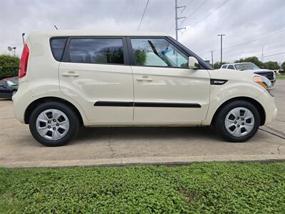 2013 Kia Soul   - Photo 9 - Garland, TX 75042