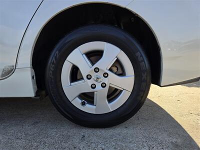 2010 Toyota Prius III   - Photo 5 - Garland, TX 75042